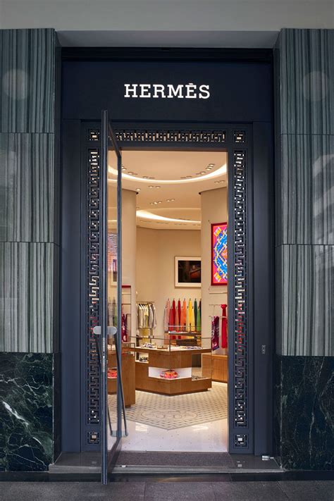 hermes stores in athens.